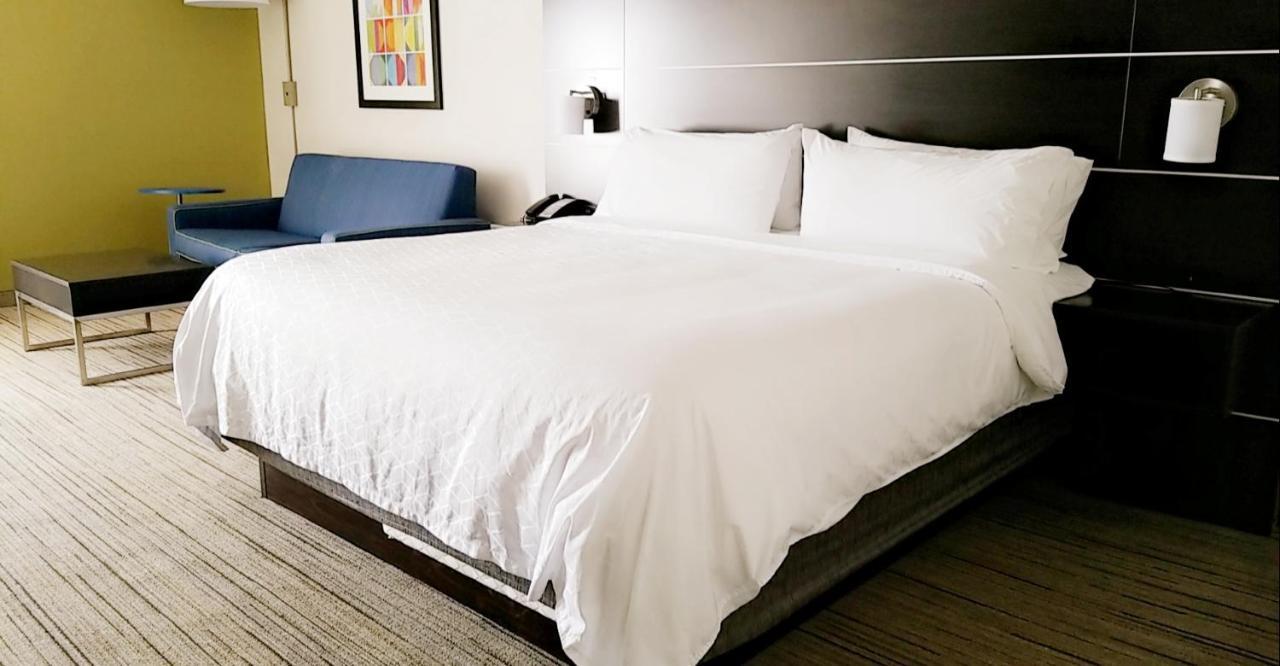 Holiday Inn Express & Suites Troy By Ihg Szoba fotó